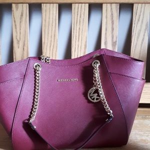 Michael Kors Jet set purse